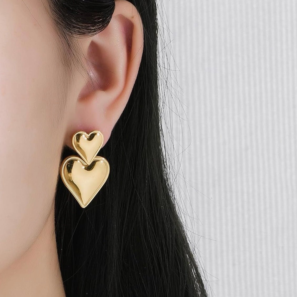 Double Heart Earrings Gold