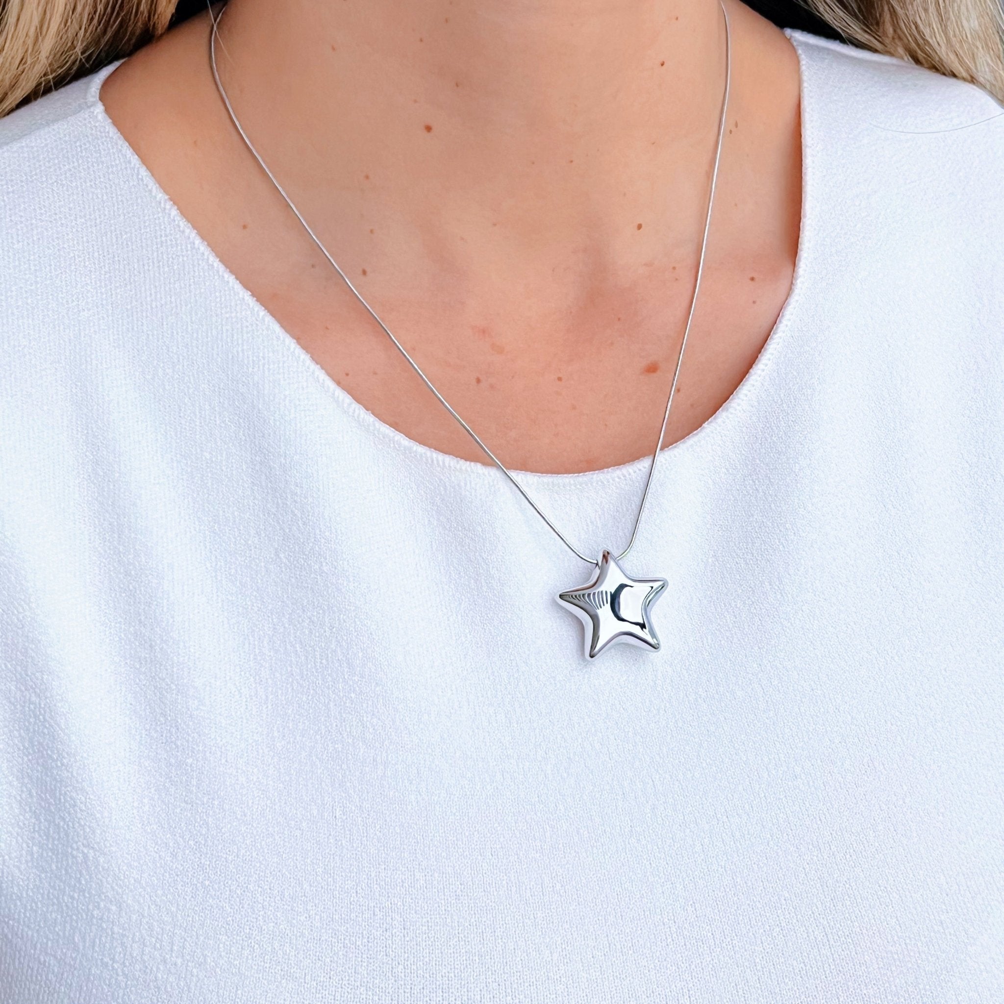 Puffy Star Necklace