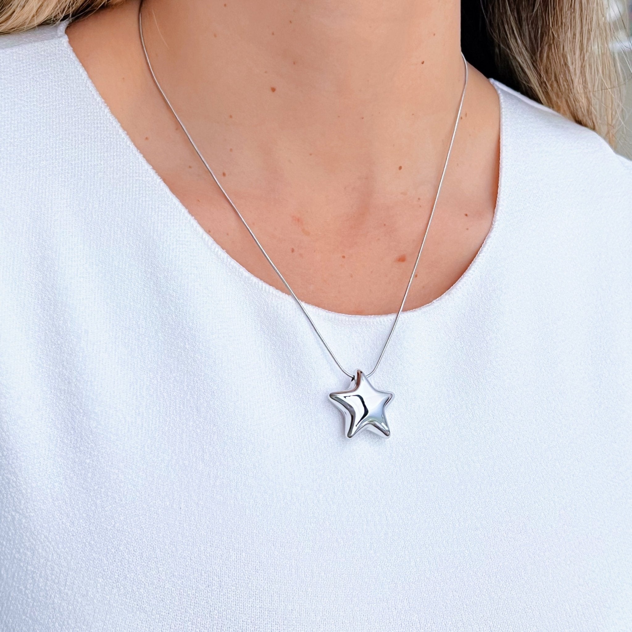 Puffy Star Necklace