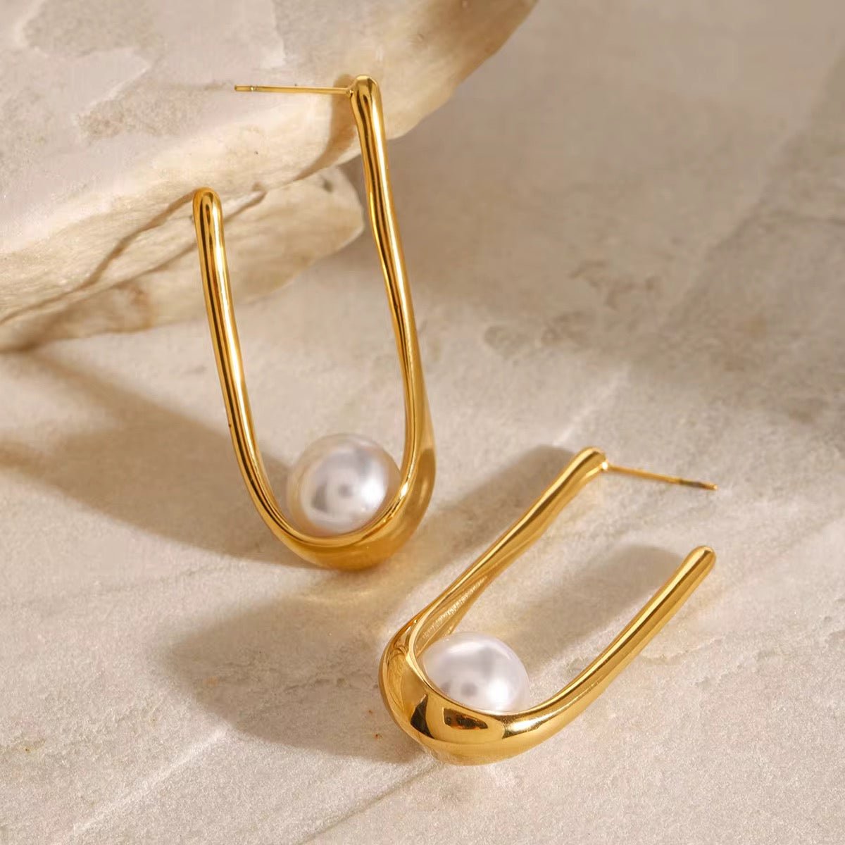 U Pearl Earrings